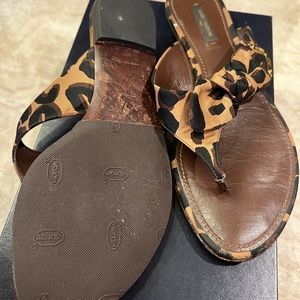 Sandals , size 9, Louis Vuitton, brown color.